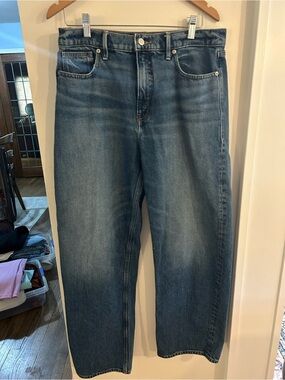 Good American Relaxed Women's Straight Leg Jeans - size 10 waist 30” inseam 32”